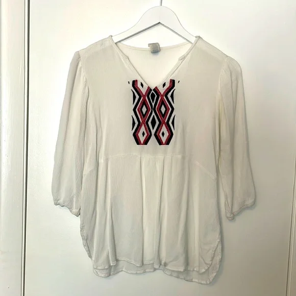 Buttons Boho 3/4 Sleeve Peasant Top - Picture 1 of 10